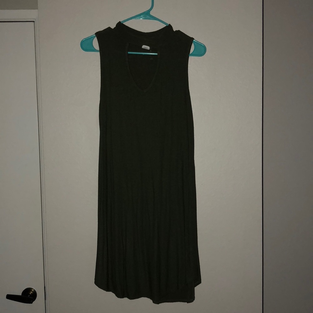 Green dress with v neck front